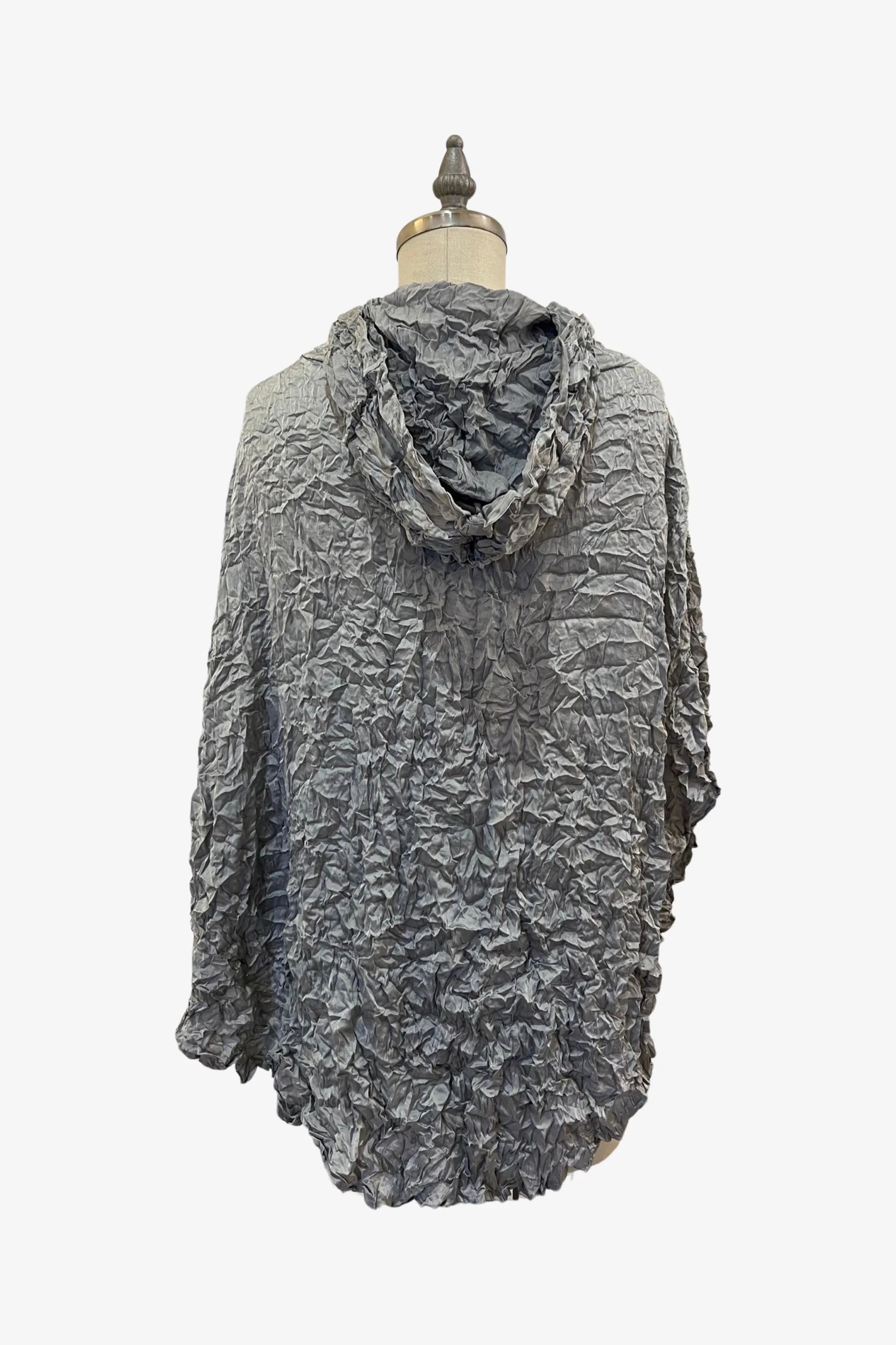 Moth Pebble Poncho | Dove Grey