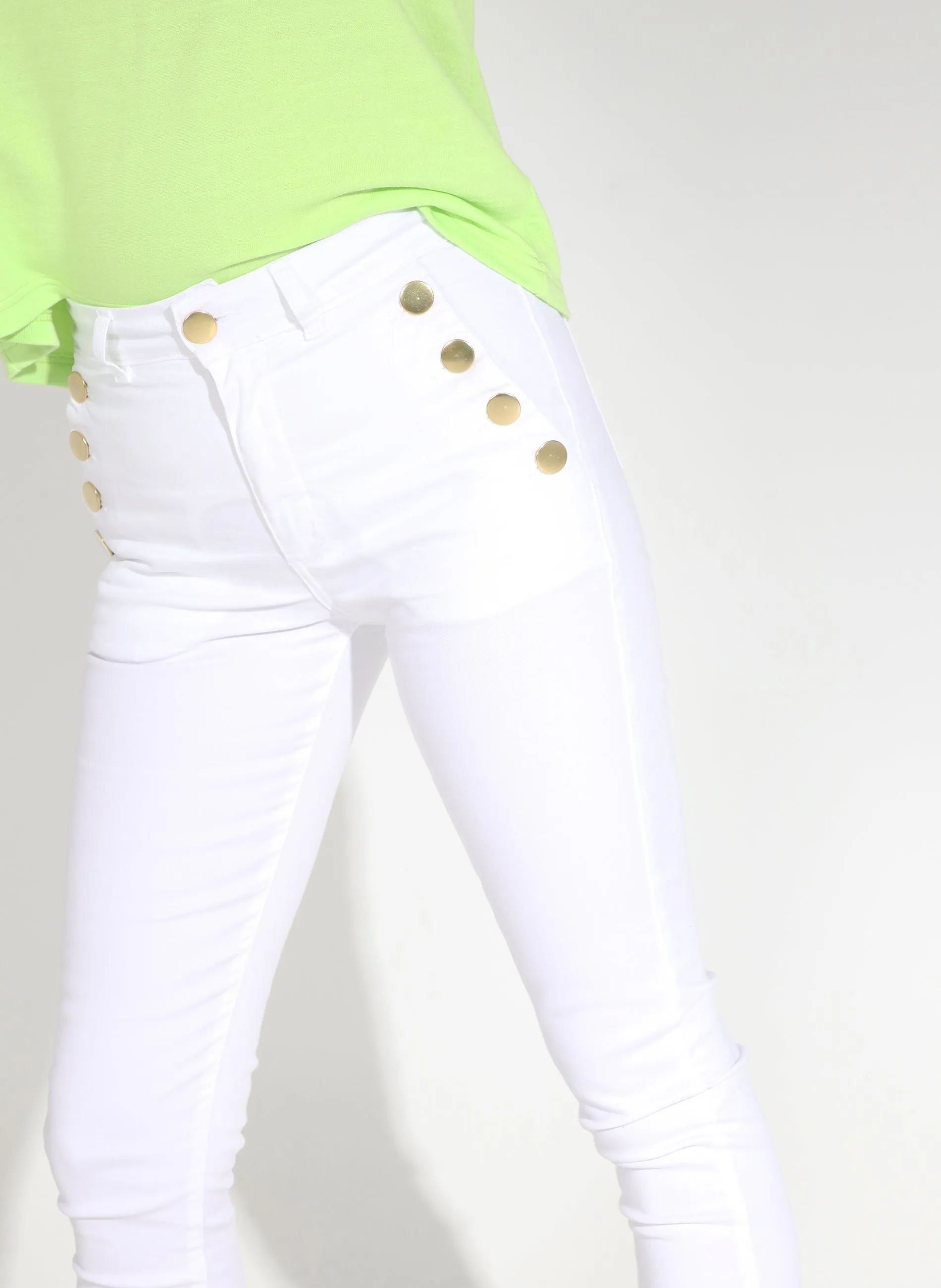 Pantalón Blanco Sarga Botones Mujer