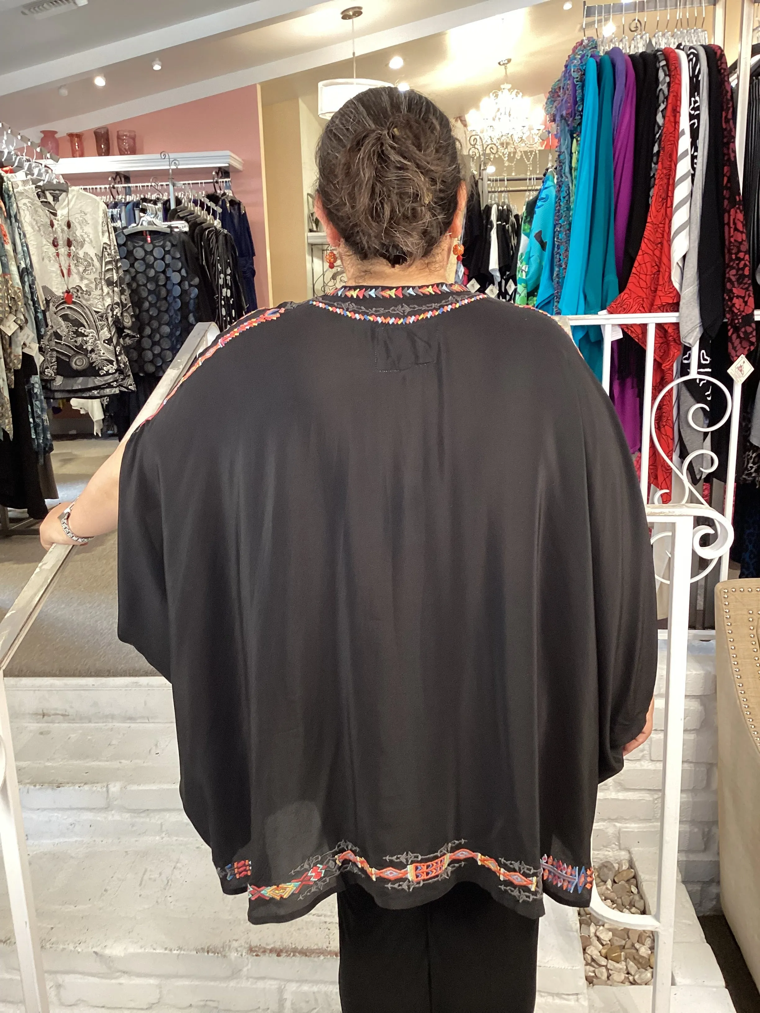 SASCHA PONCHO - BLACK