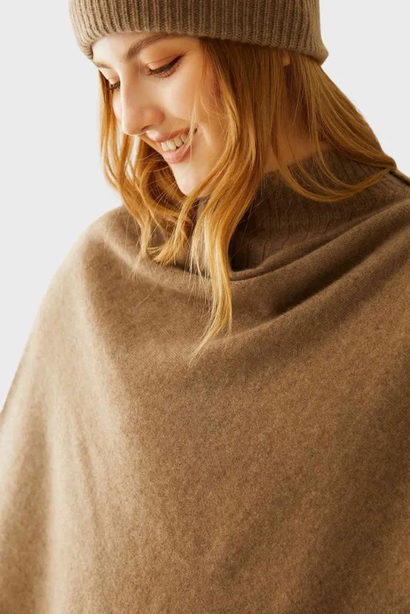 Smooth Cashmere Poncho