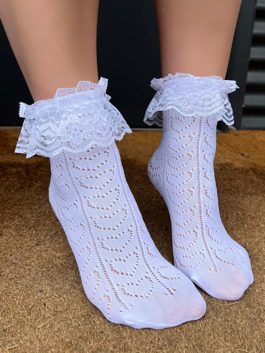 SWEETHEART FRILL LACE SOCKS - WHITE